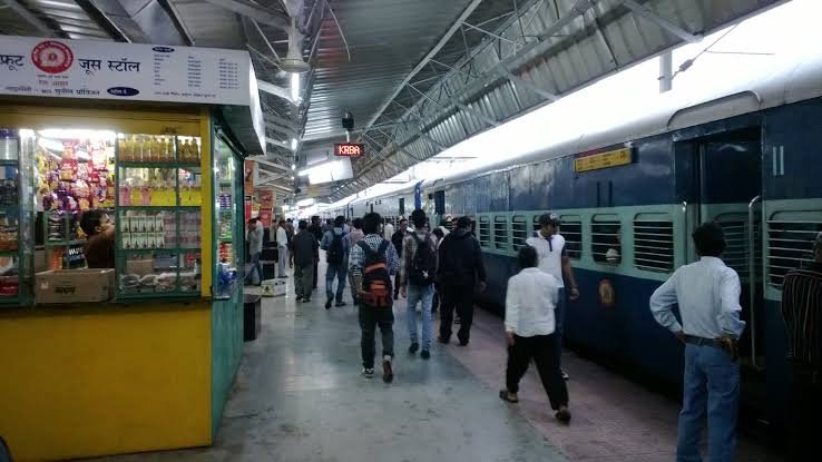 डोंगरगढ़ सीधी ट्रेन का सपना फिर टूटा: इस नवरात्र भी श्रद्धालुओं के हिस्से आई सिर्फ निराशा