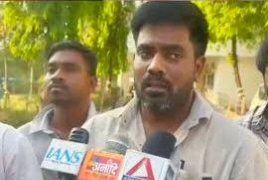 अजीबोगरीब मांग: ‘जब हर जगह फोटो लगती है, तो शराब दुकानों में क्यों नहीं?’ नेता प्रतिपक्ष ने शिविर में सौंपा आवेदन