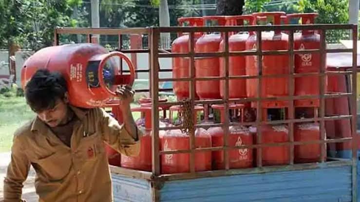 कोरबा में रसोई गैस पर महंगाई की मार: 4 महीने में ₹89 महंगा हुआ सिलेंडर, बिगड़ा घर का बजट