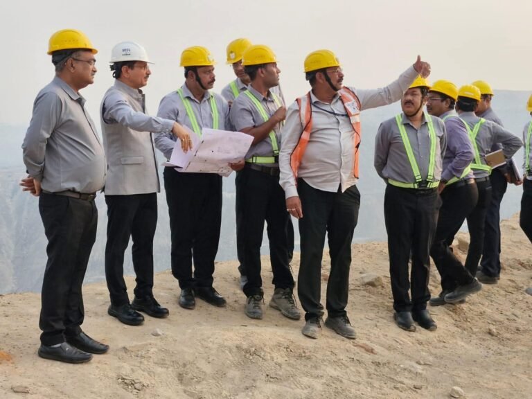 मानसून से पहले एक्शन मोड में SECL: सीएमडी हरीश दुहन ने गेवरा मेगा प्रोजेक्ट का किया औचक निरीक्षण