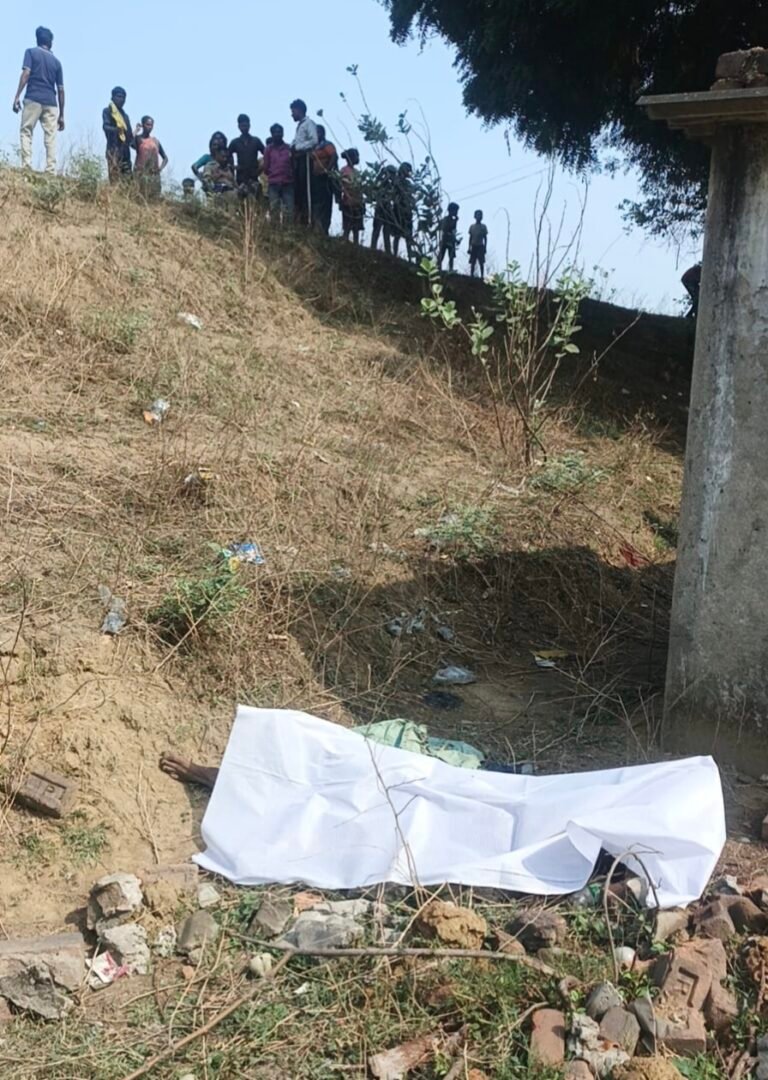 नहर किनारे अज्ञात व्यक्ति का शव मिलने से सनसनी, शिनाख्त में जुटी कोतवाली पुलिस